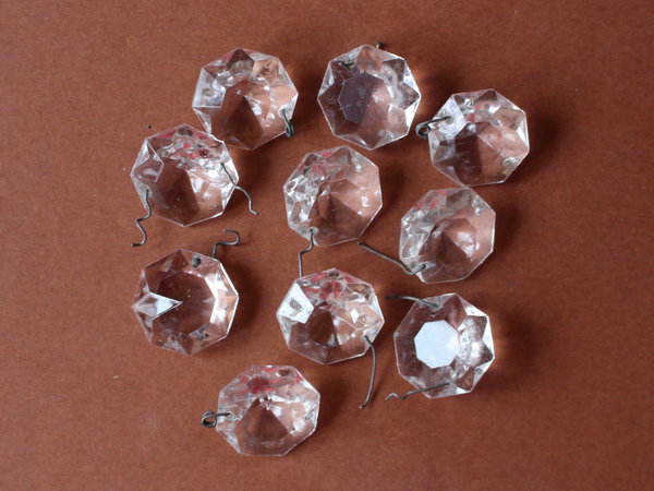 10 Stück alte Kristall Glas Koppe / Oktagon 28mm 2-Loch
