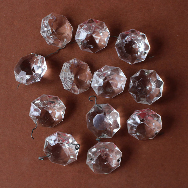 12 Stück alte Kristall Glas Koppe / Oktagon 26mm 2-Loch