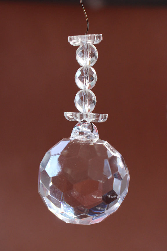 alte Kristall Glas Abschlusskugel 42mm mit 2 Rosetten + 3 facettierten Perlen