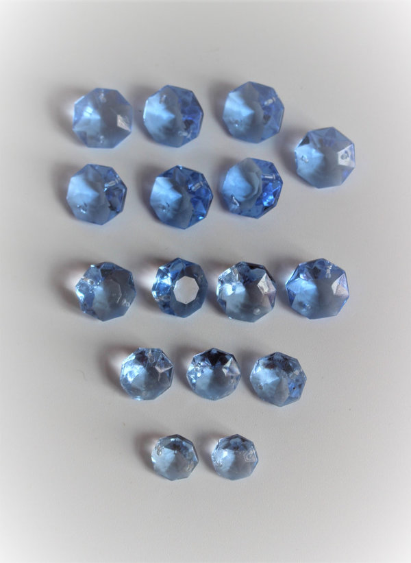 16 Stück alte Kristall Glas Octagons sapphire helllblau Handschliff
